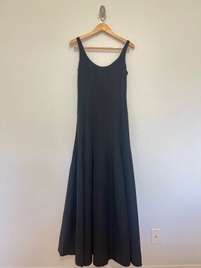 Betsy & Adam Black Scoop Neck Maxi Dress